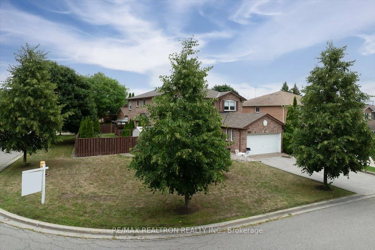 151, Lyndhurst, Thornlea, Markham