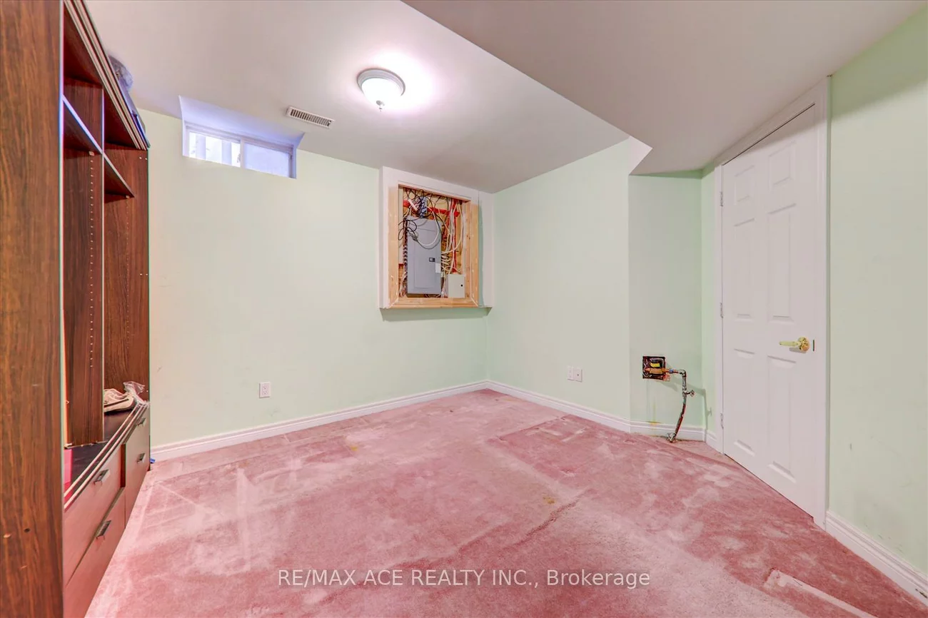 21, Summerlea, Middlefield, Markham