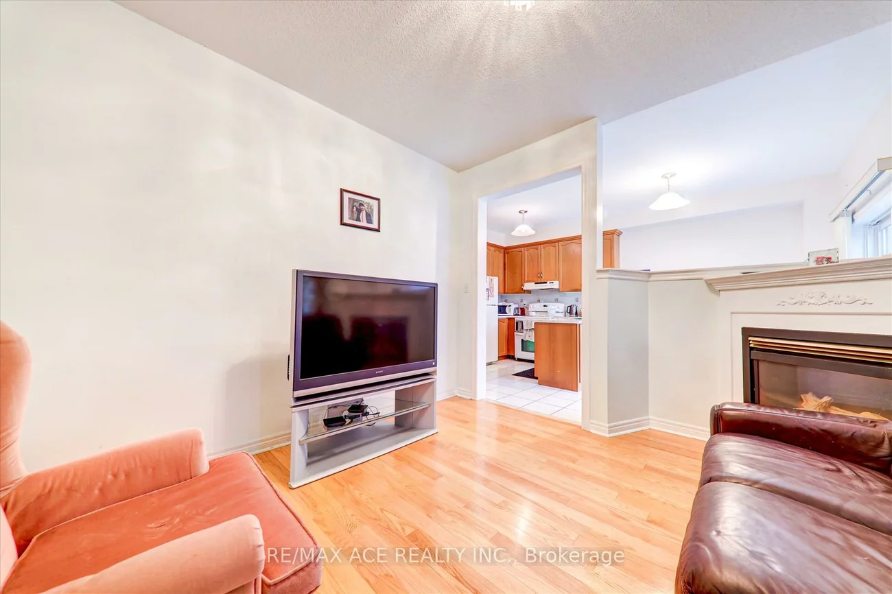 21, Summerlea, Middlefield, Markham