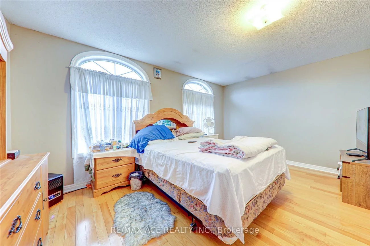 21, Summerlea, Middlefield, Markham