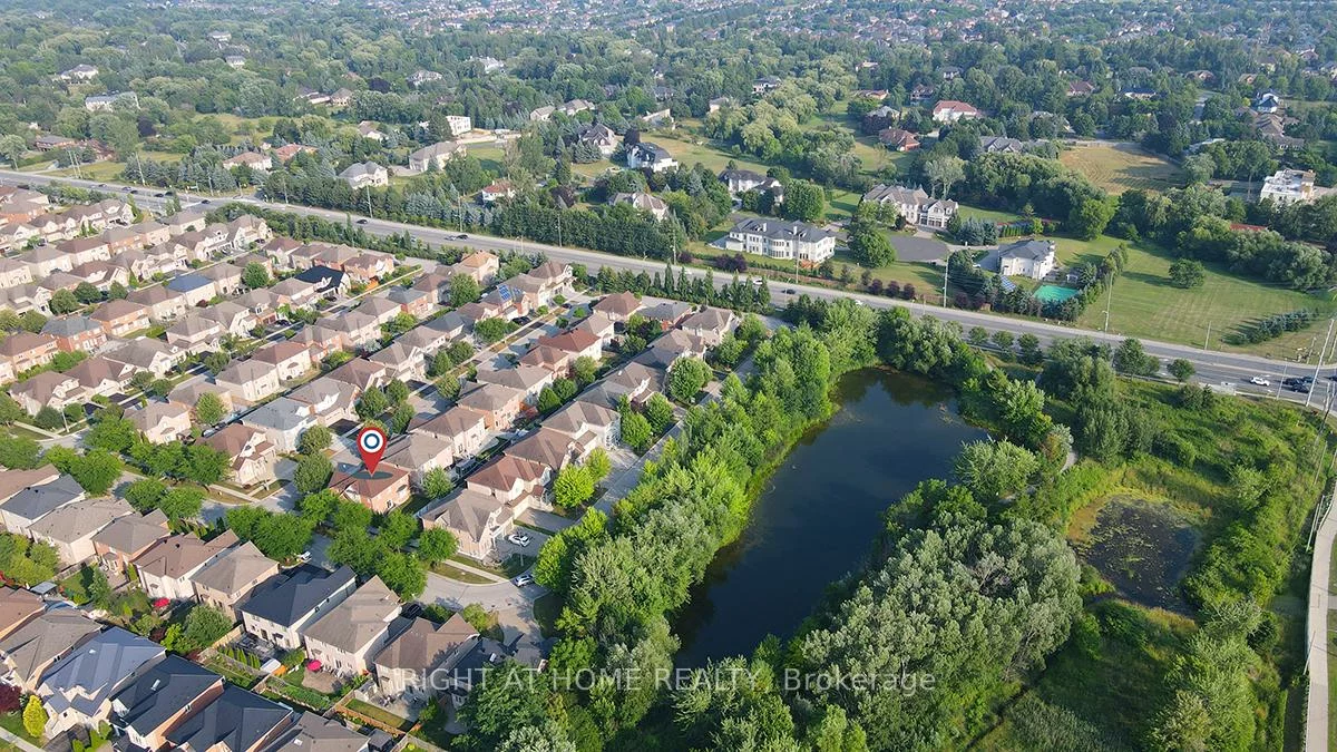 101, Heathfield, Victoria Manor-Jennings Gate, Markham