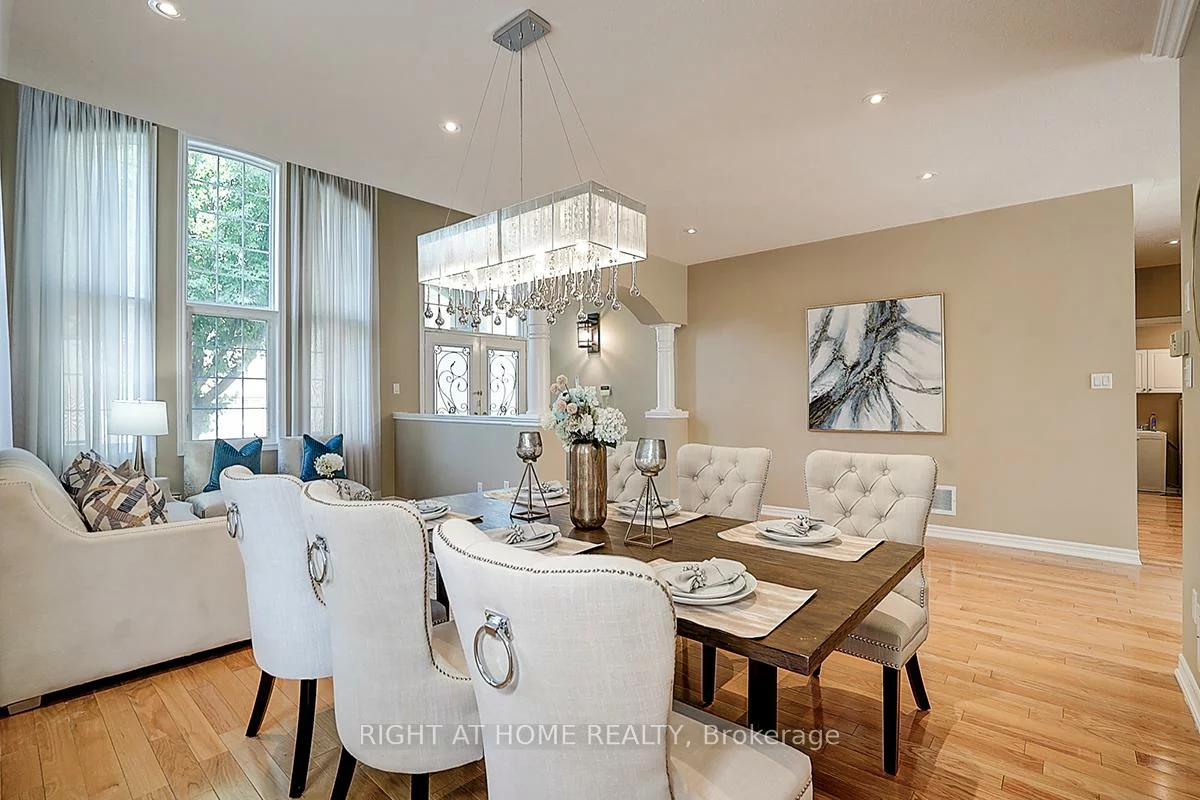 101, Heathfield, Victoria Manor-Jennings Gate, Markham