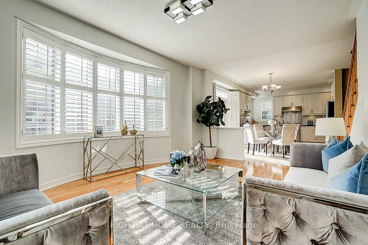 101, Heathfield, Victoria Manor-Jennings Gate, Markham