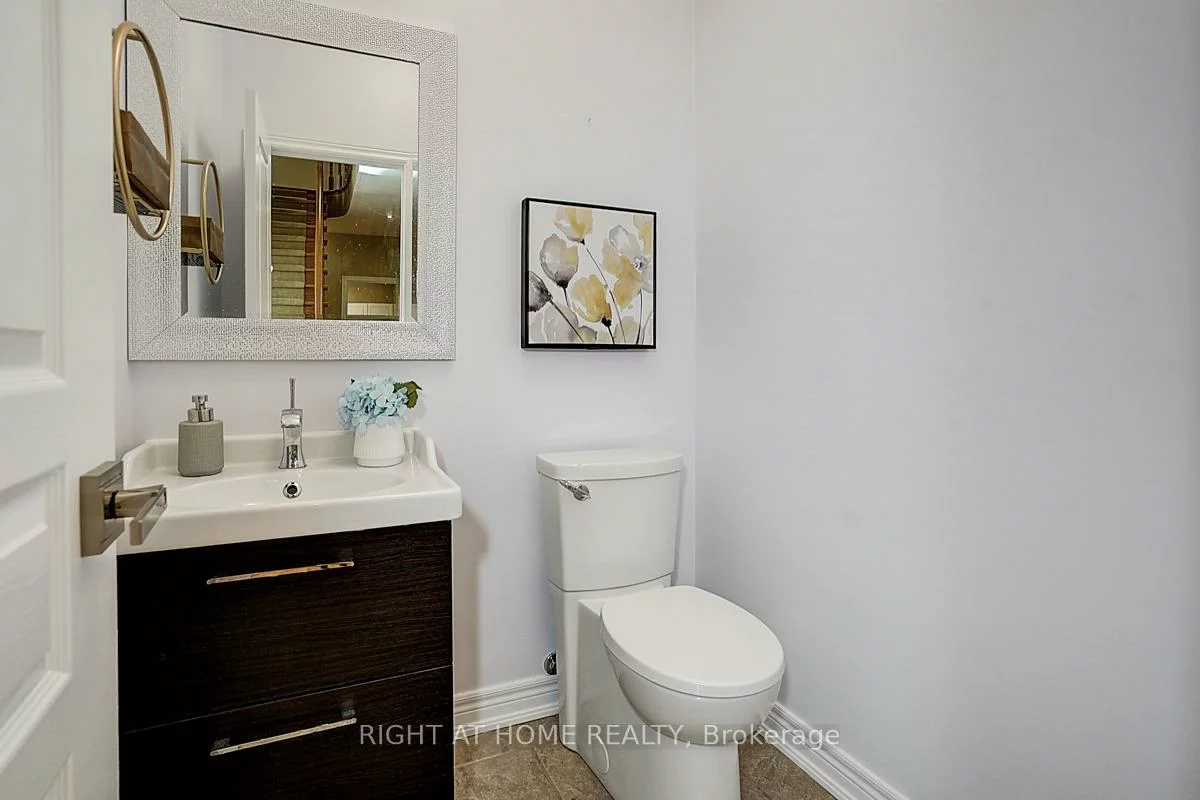 101, Heathfield, Victoria Manor-Jennings Gate, Markham