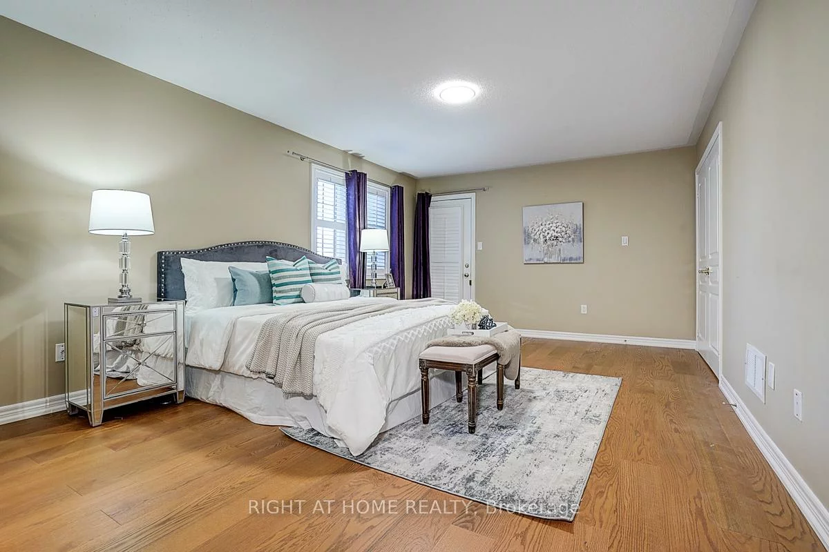 101, Heathfield, Victoria Manor-Jennings Gate, Markham