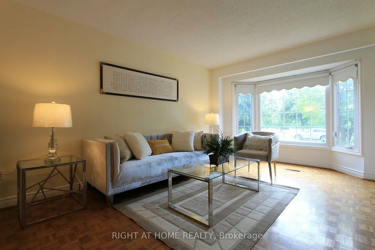 26, Leighland, Unionville, Markham