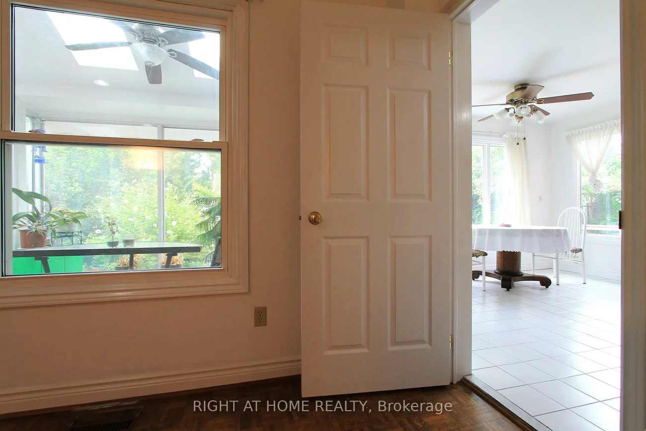 26, Leighland, Unionville, Markham