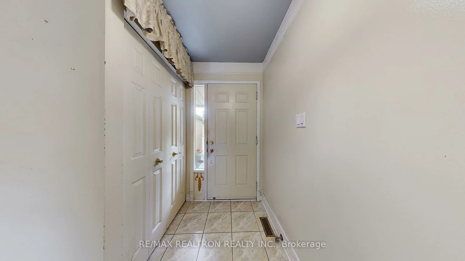 43, Strathmore, Raymerville, Markham