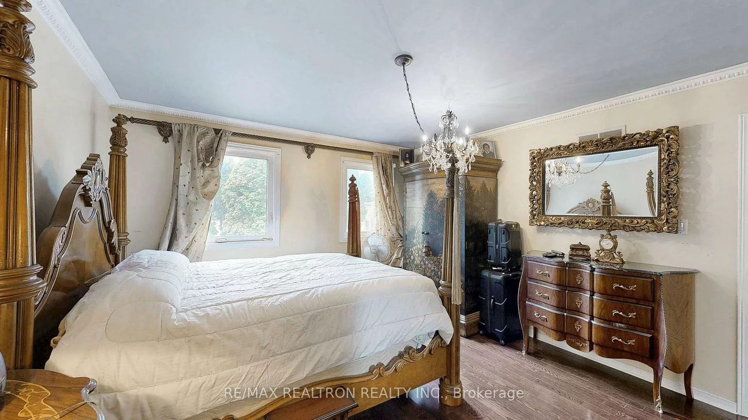 43, Strathmore, Raymerville, Markham