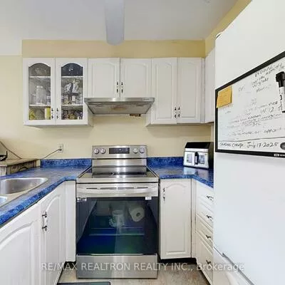 43, Strathmore, Raymerville, Markham