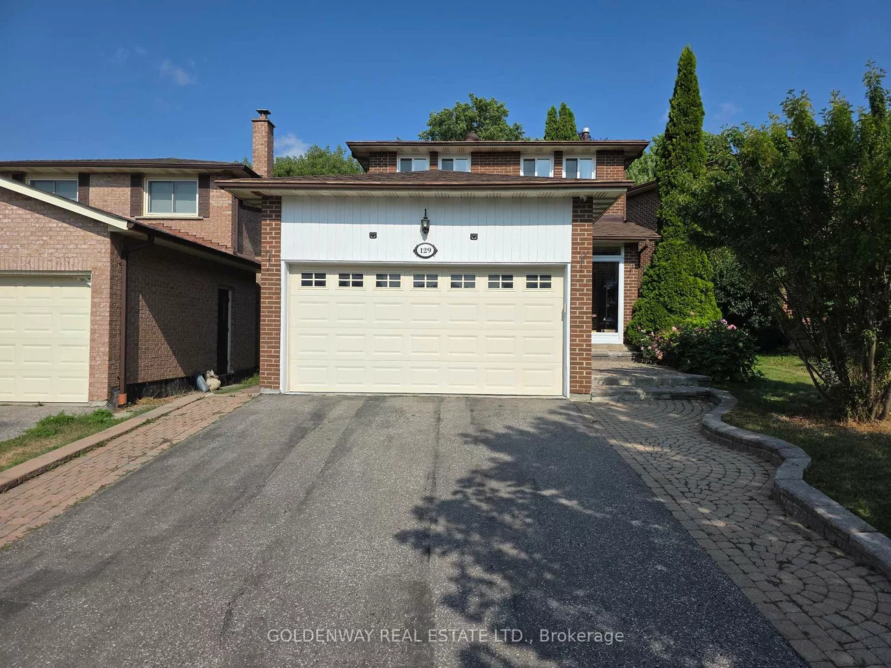 129, Major Buttons, Sherwood-Amberglen, Markham