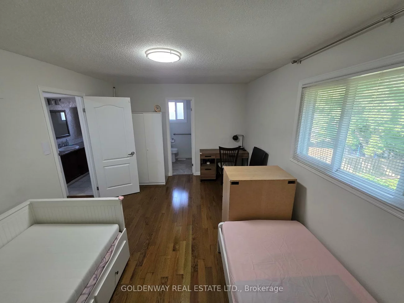 129, Major Buttons, Sherwood-Amberglen, Markham