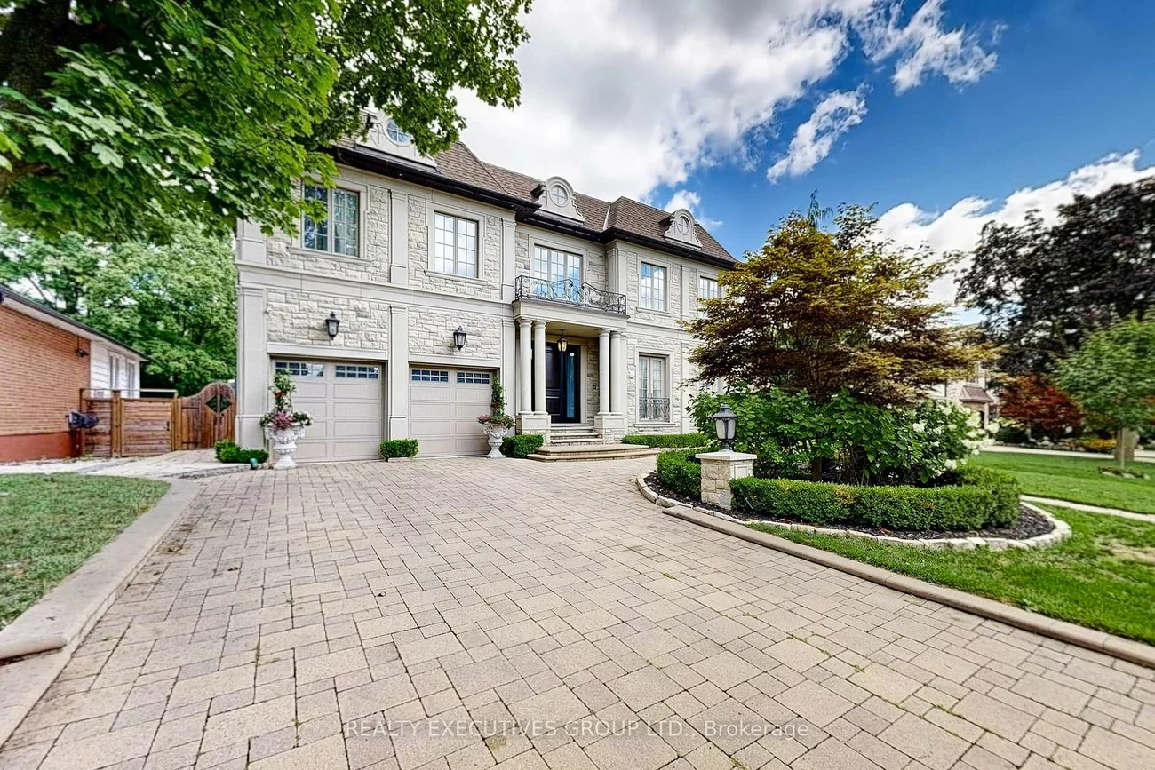 169, Bay Thorn, Royal Orchard, Markham