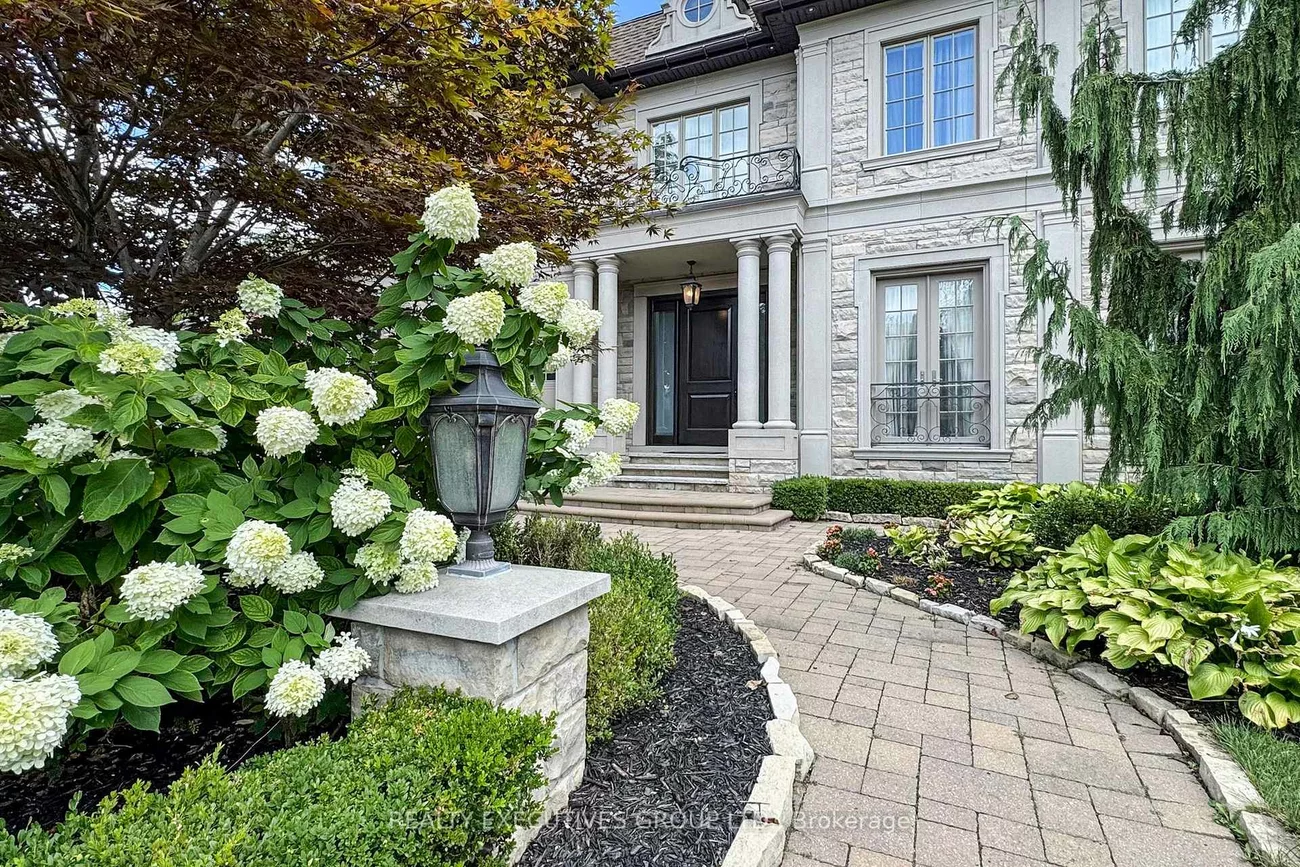 169, Bay Thorn, Royal Orchard, Markham