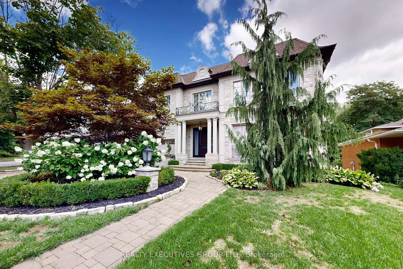 169, Bay Thorn, Royal Orchard, Markham
