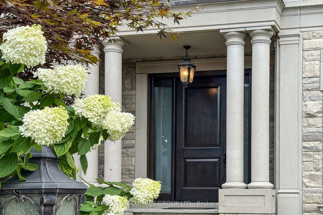 169, Bay Thorn, Royal Orchard, Markham