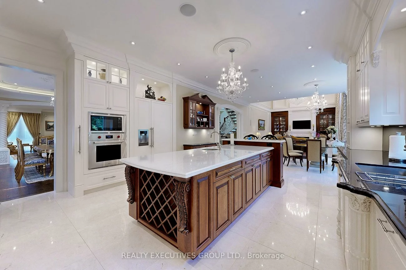 169, Bay Thorn, Royal Orchard, Markham