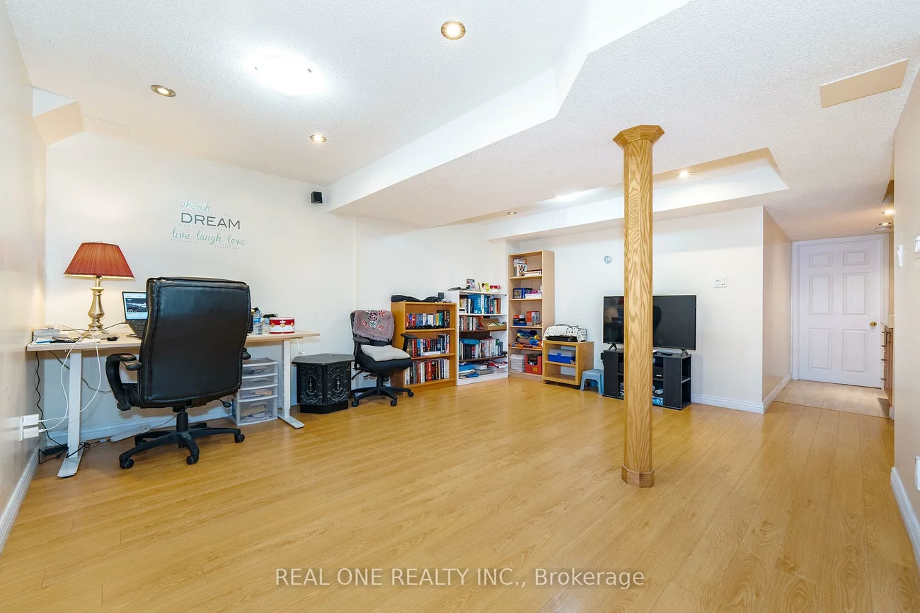40, Saffron, Greensborough, Markham