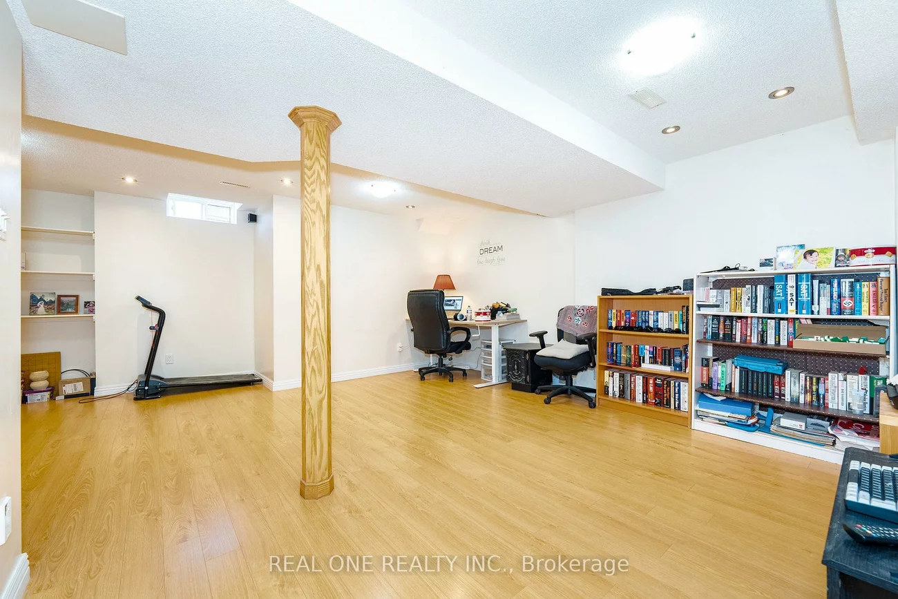 40, Saffron, Greensborough, Markham