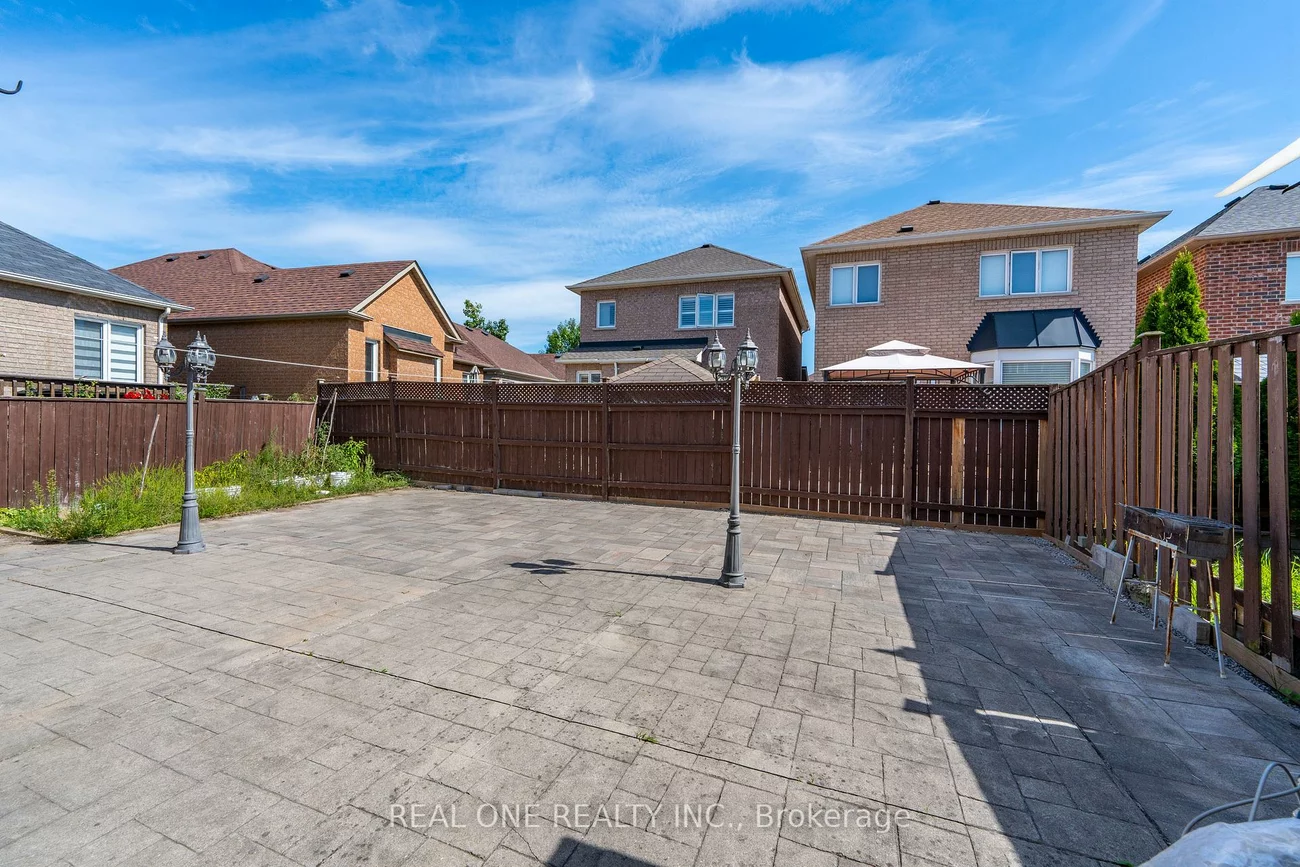 40, Saffron, Greensborough, Markham