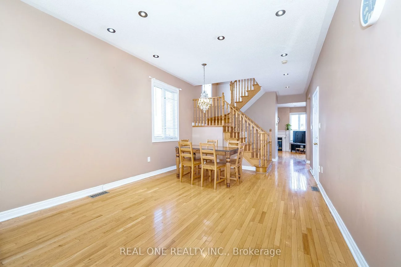 40, Saffron, Greensborough, Markham