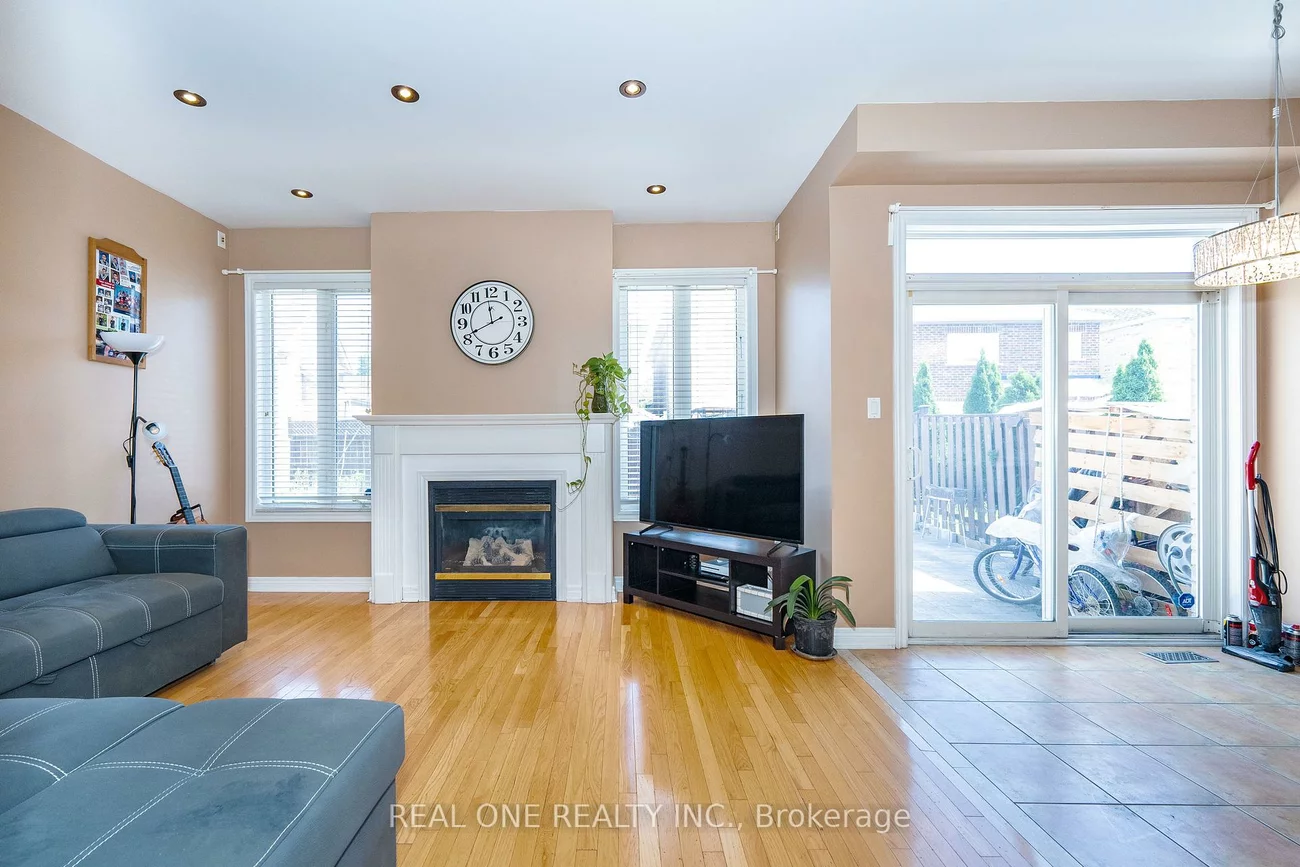 40, Saffron, Greensborough, Markham