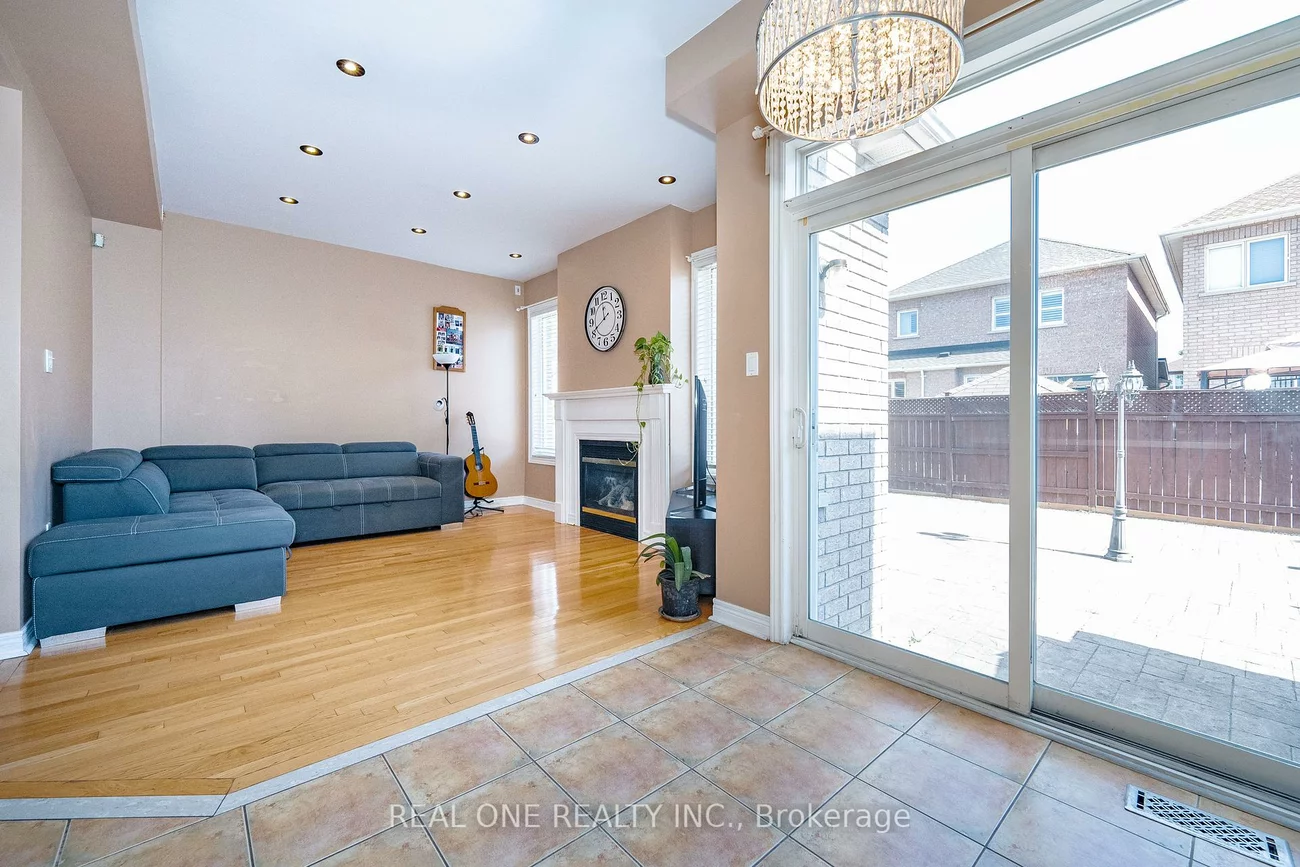 40, Saffron, Greensborough, Markham
