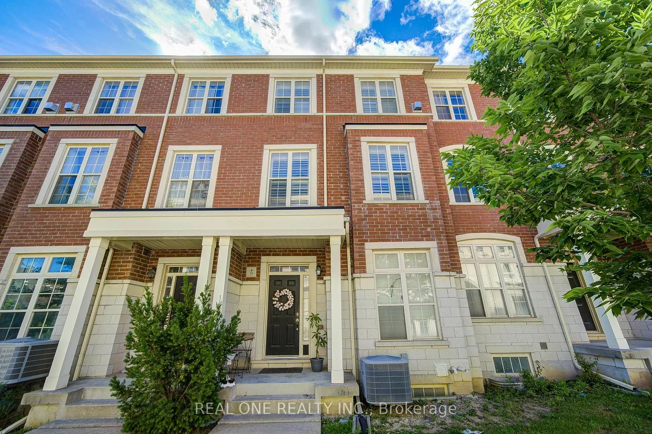 9, Ruskov, Cathedraltown, Markham