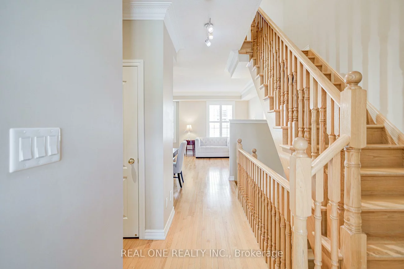 9, Ruskov, Cathedraltown, Markham