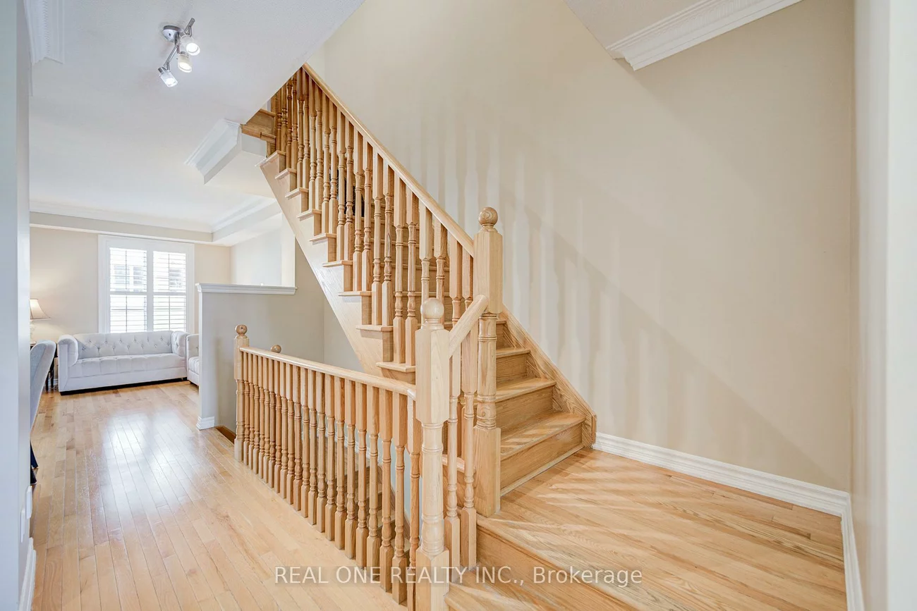 9, Ruskov, Cathedraltown, Markham