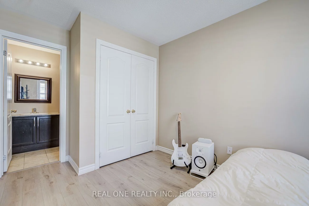 9, Ruskov, Cathedraltown, Markham