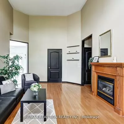 61, Manorwood, Berczy, Markham
