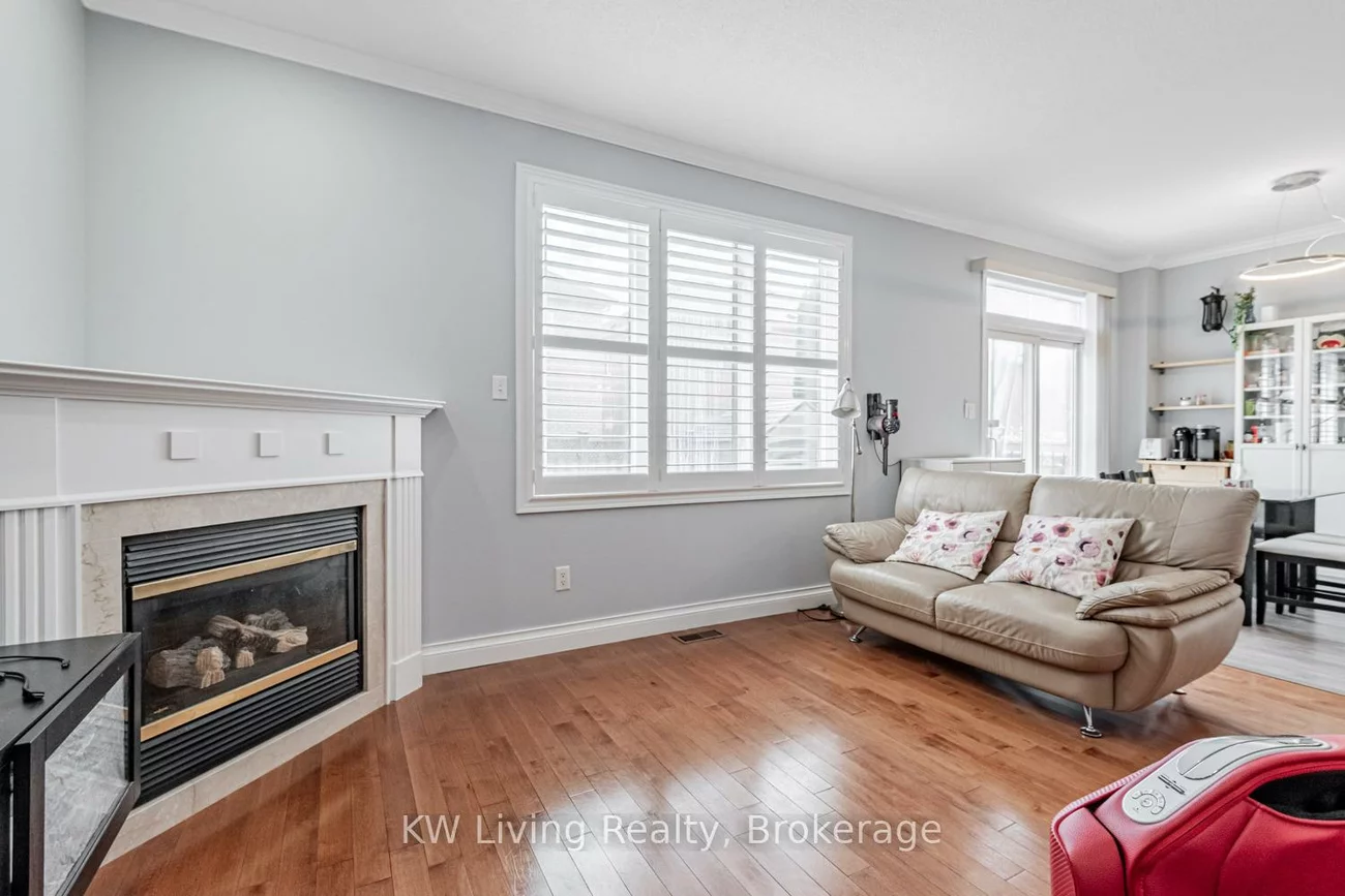 29, Lakespring, Cachet, Markham