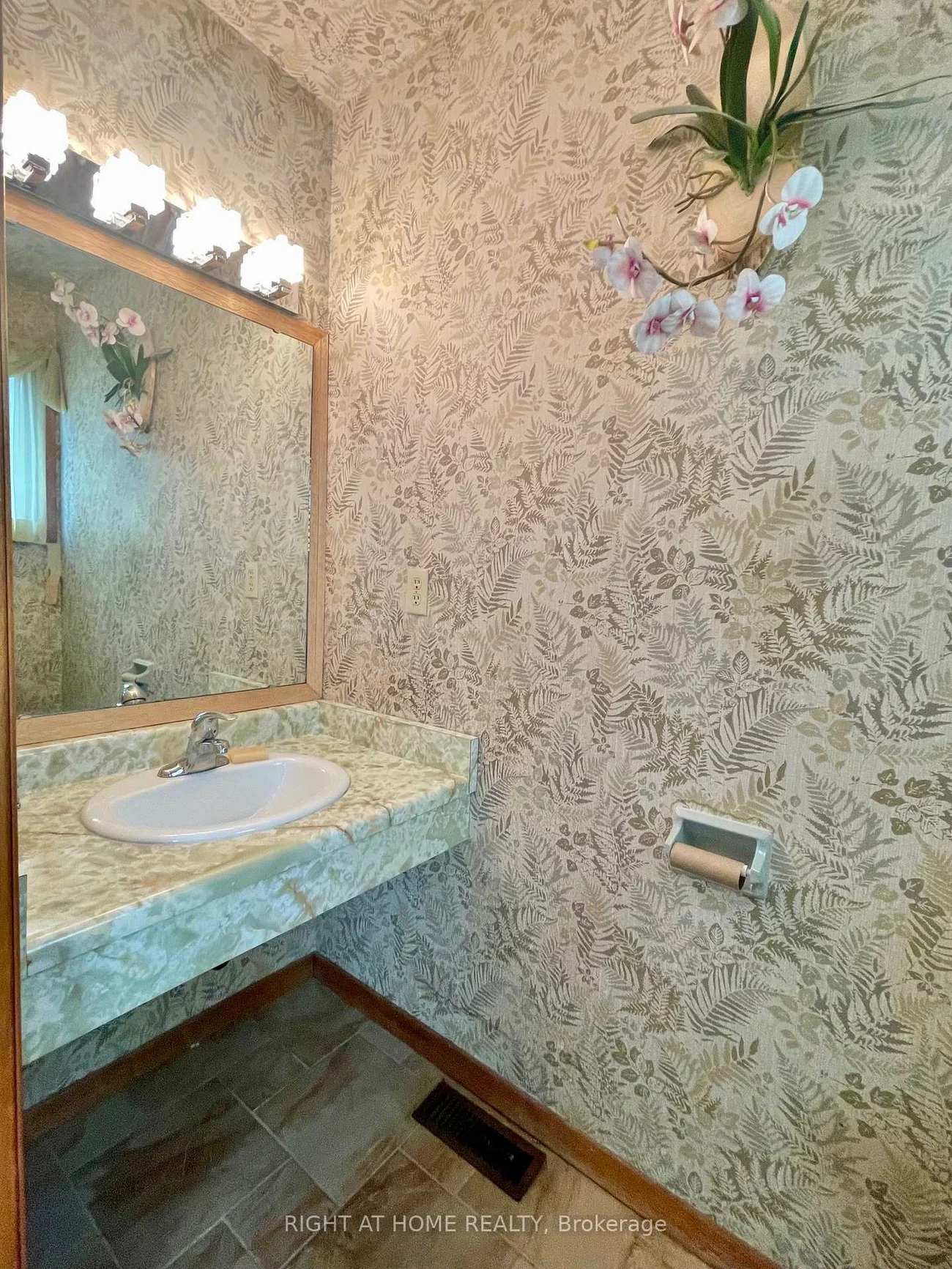 23, Pomander, Unionville, Markham