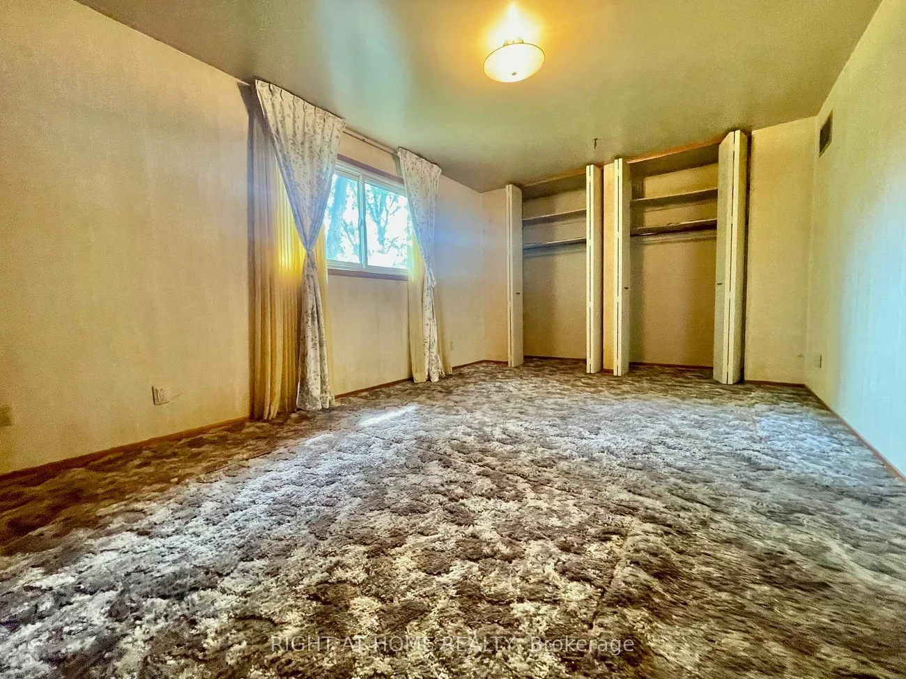 23, Pomander, Unionville, Markham