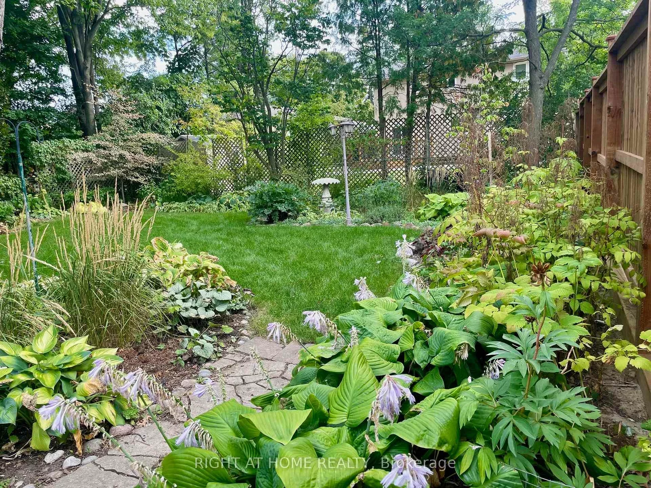 23, Pomander, Unionville, Markham