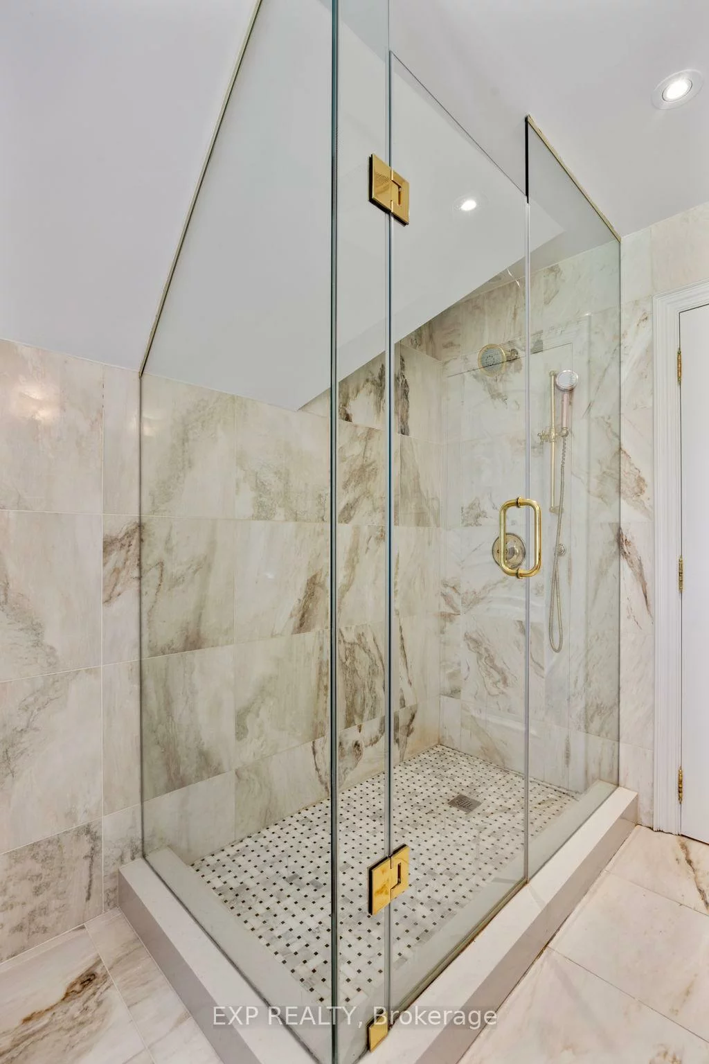 70, Hemingway, Unionville, Markham