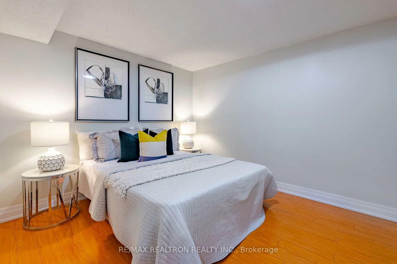 28, Marydale, Middlefield, Markham