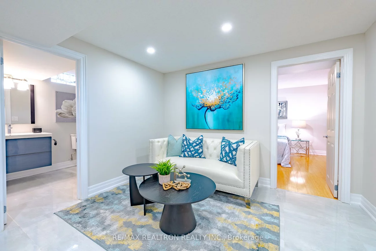 28, Marydale, Middlefield, Markham