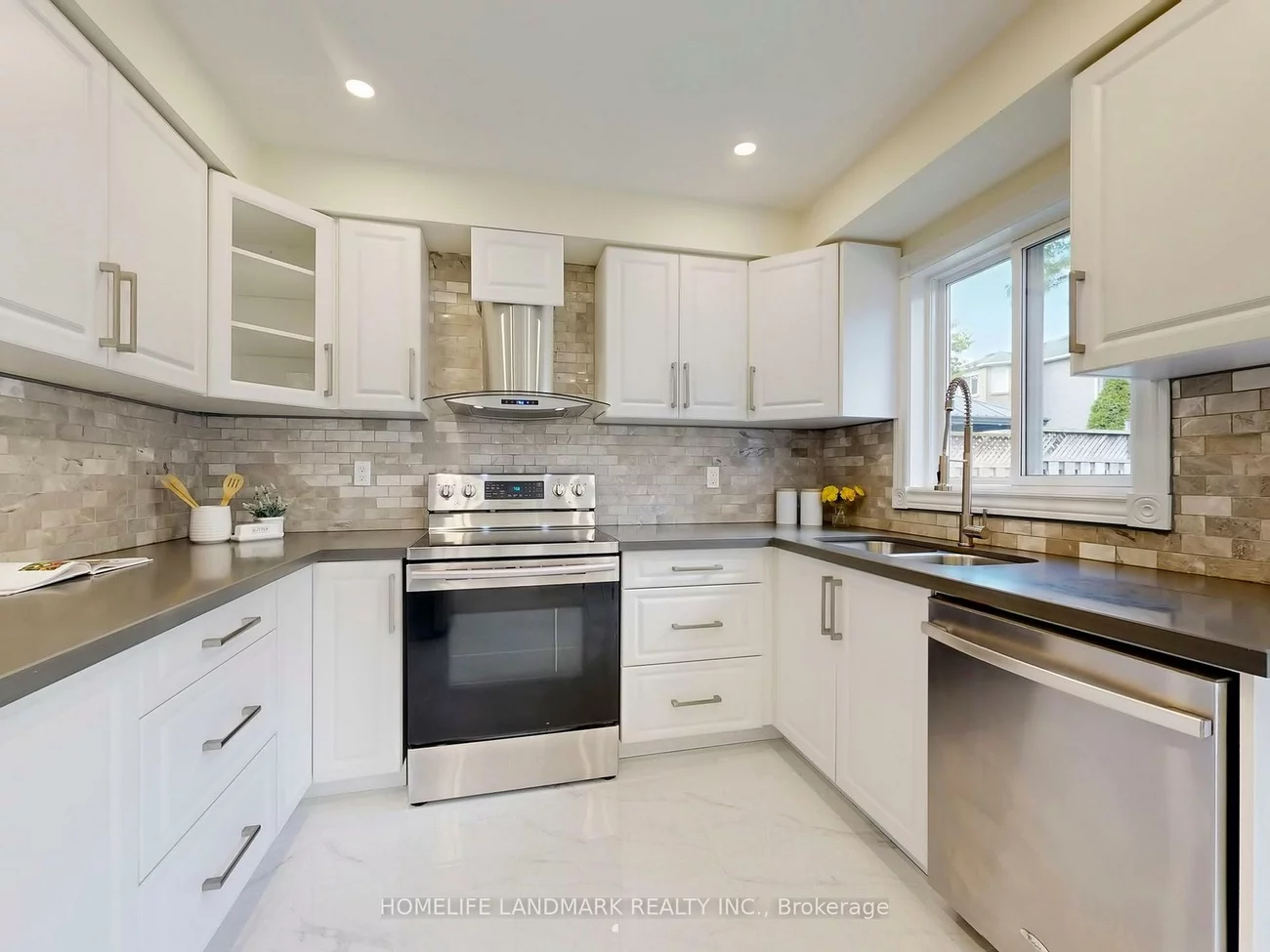 27, Penny, Markham Village, Markham