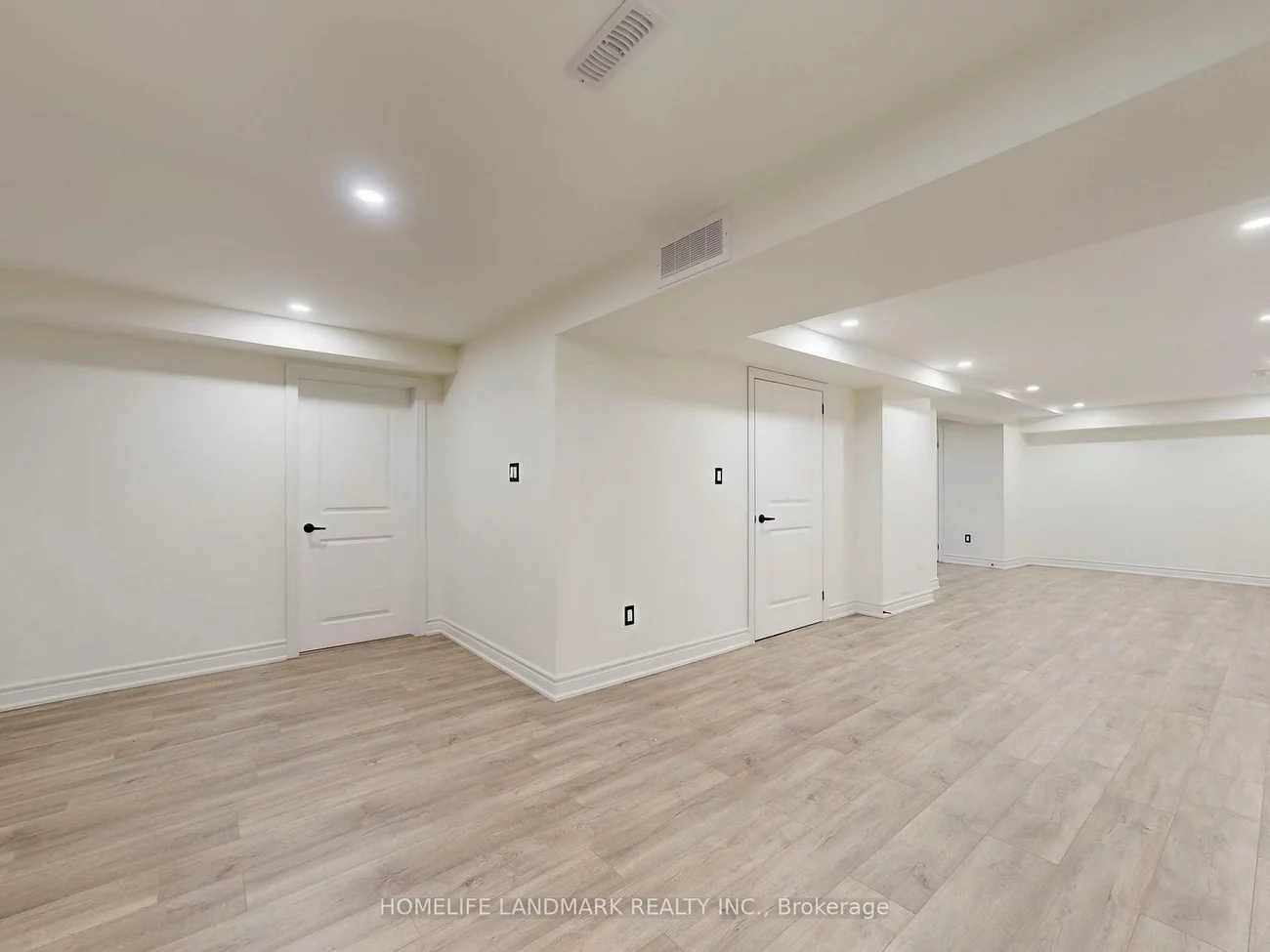 27, Penny, Markham Village, Markham