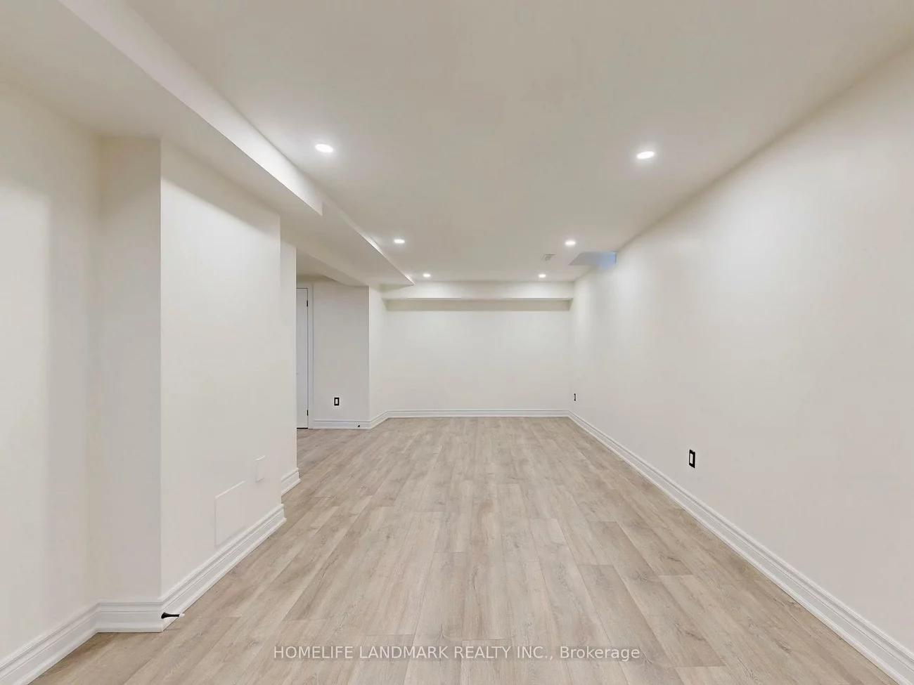 27, Penny, Markham Village, Markham