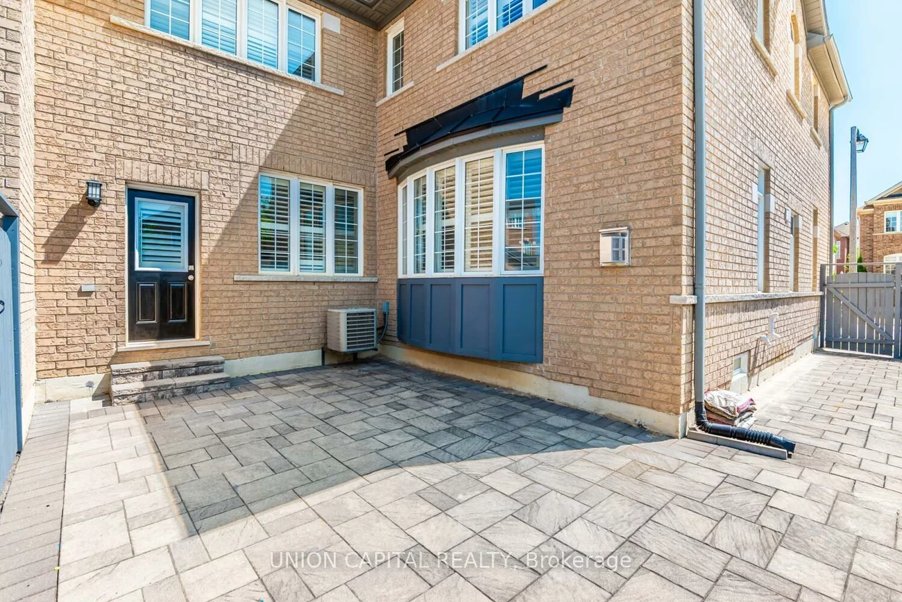 18, Honey Glen, Cornell, Markham