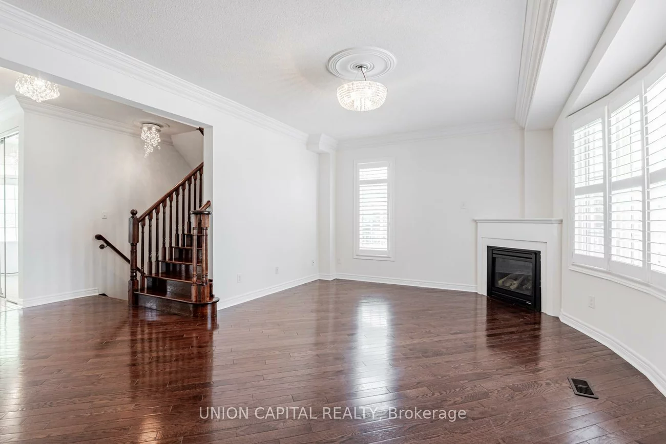 18, Honey Glen, Cornell, Markham