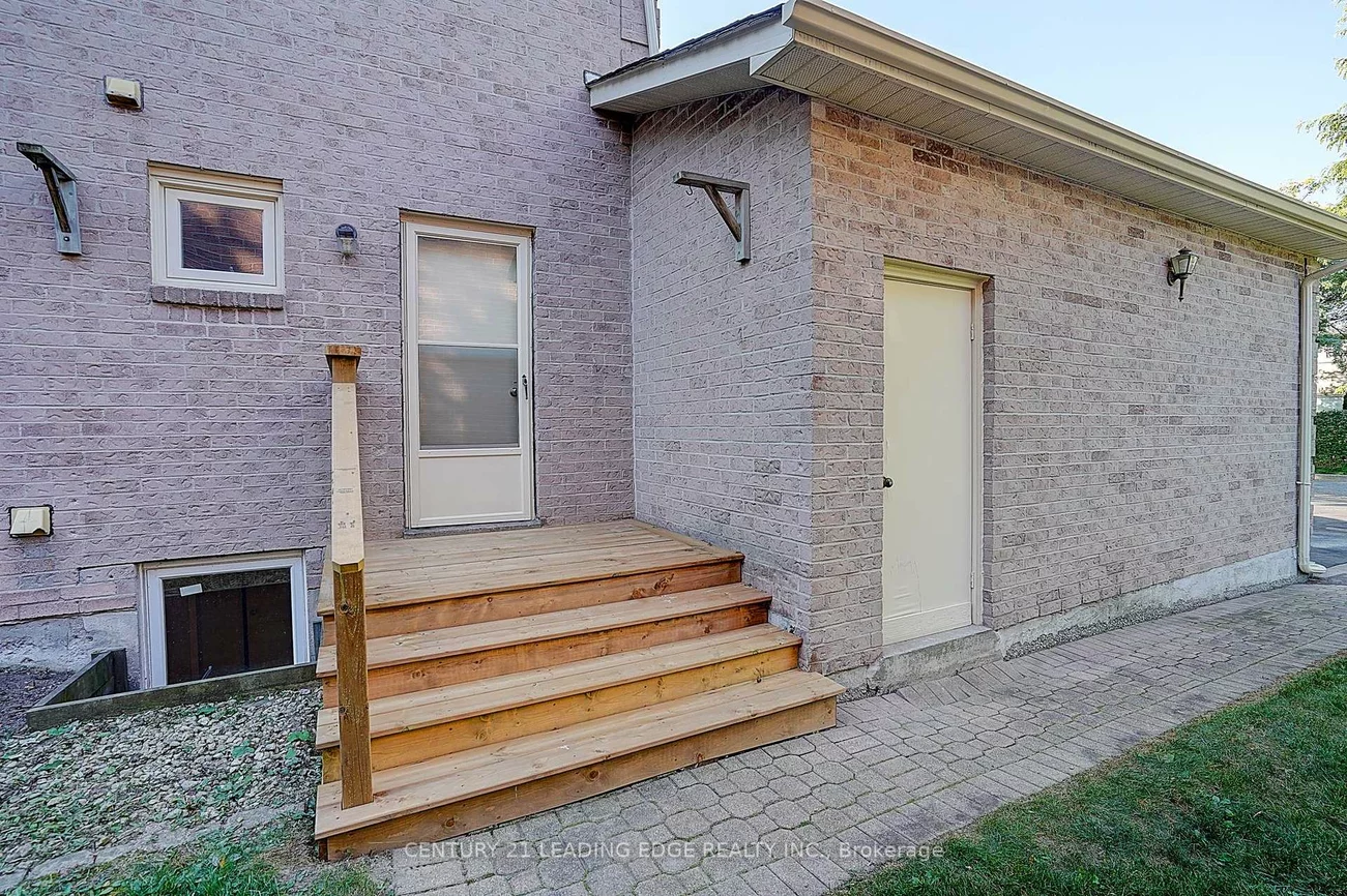 27, Sawyer, Markham Village, Markham