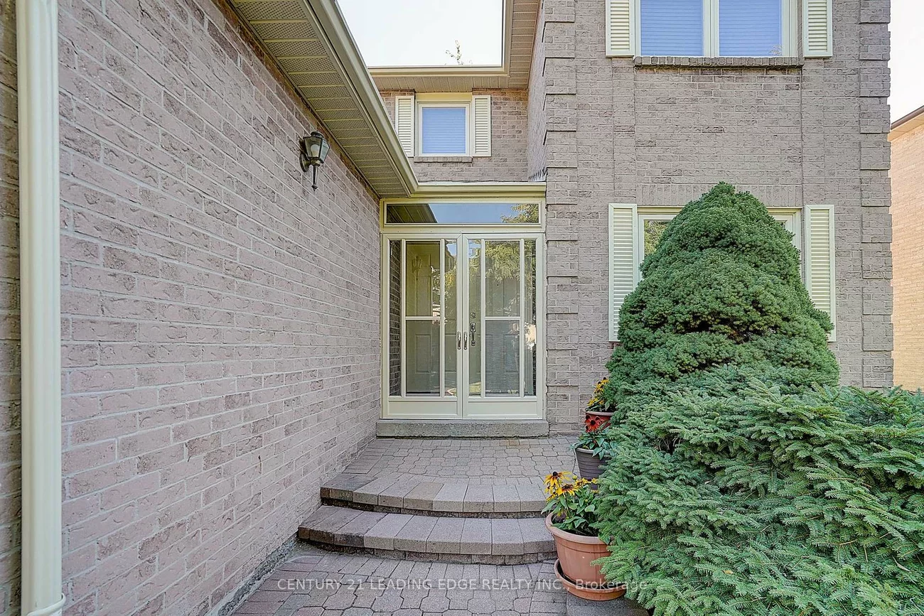 27, Sawyer, Markham Village, Markham