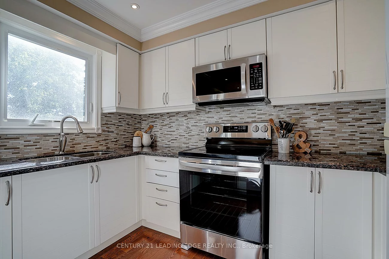27, Sawyer, Markham Village, Markham