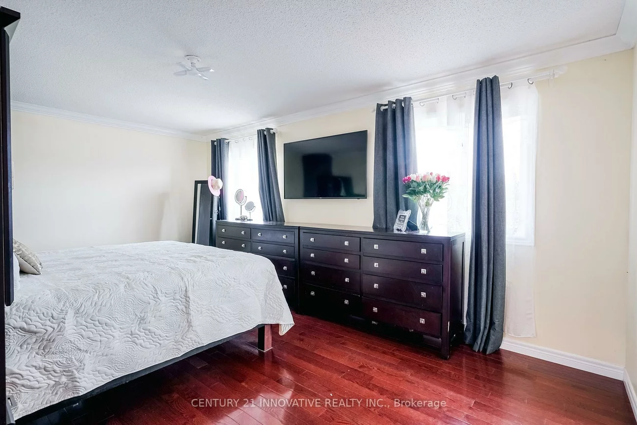 19, Nutmeg, Box Grove, Markham