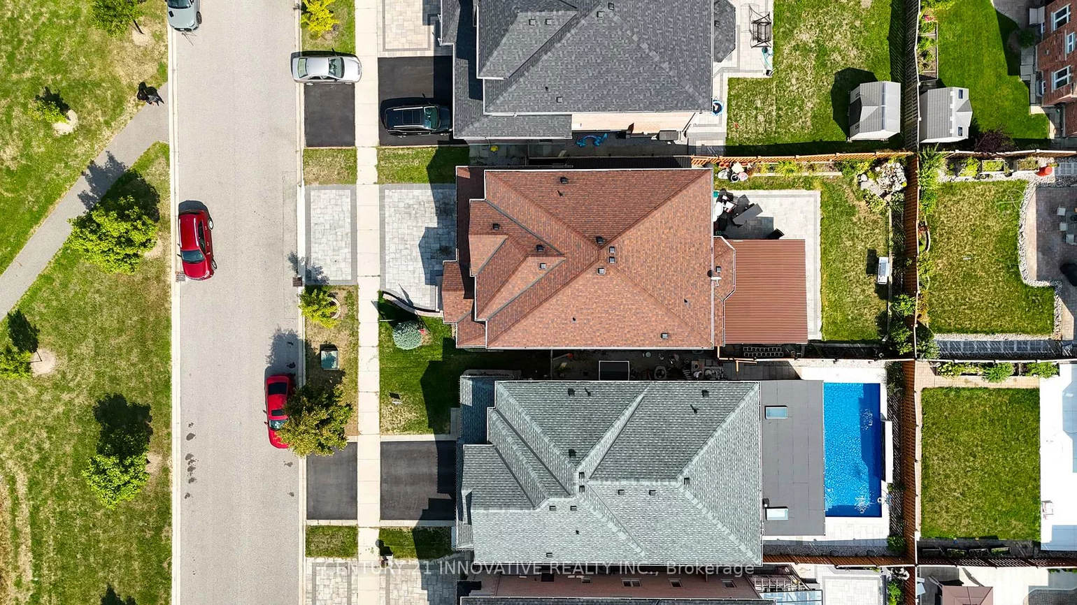 19, Nutmeg, Box Grove, Markham
