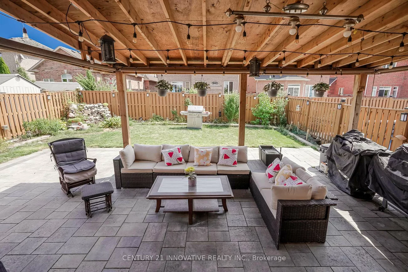 19, Nutmeg, Box Grove, Markham